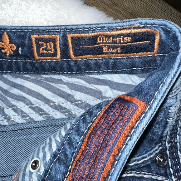 Rock Revival Jeans - Picture 5 of 5